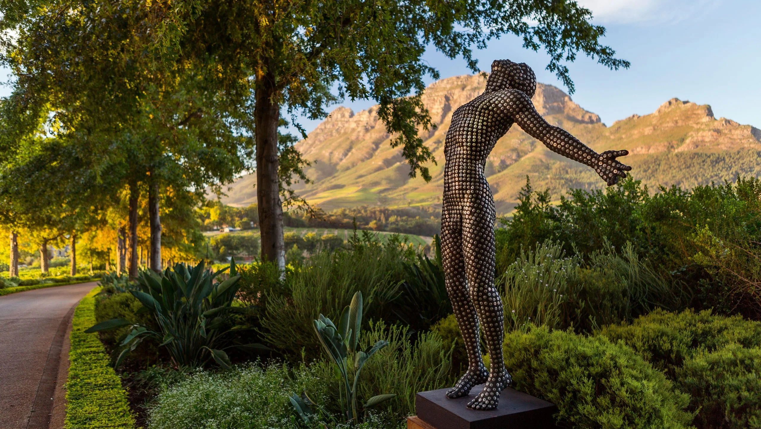 4. Anton Smit’s Faith sculptures line the driveway Delaire Graff Small